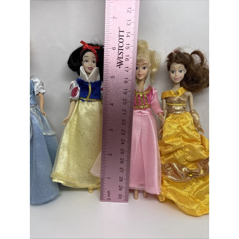 4 Disneyland California Disney Princesses Snow White Cinderella Belle‎ Aurora 6